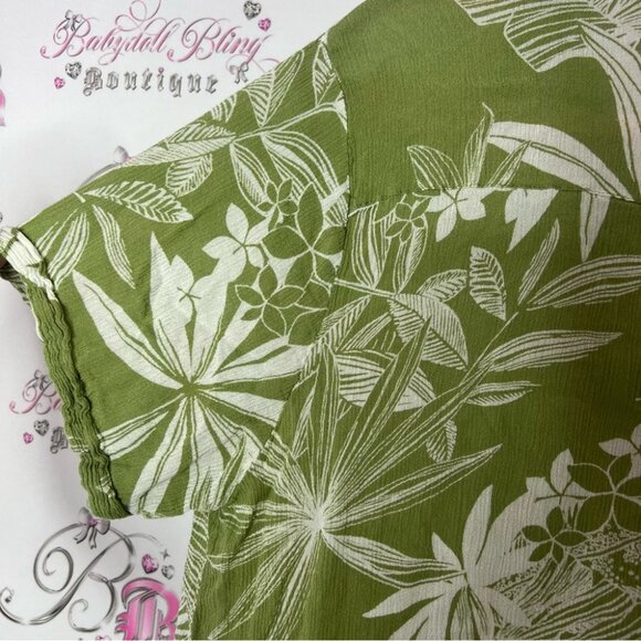 Patrons of peace tee tshirt flowy boho Green Floral Button-Up Shirt - Picture 4 of 4